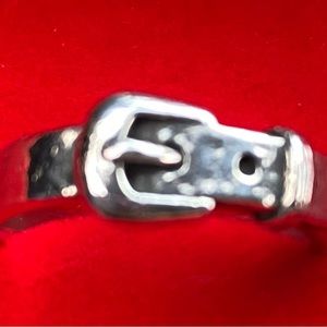 James Avery retired ring